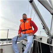 Ich biete Nachhilfeunterricht in mehreren Fächern an. Dazu gehören Mathe, Deutsch und Englisch